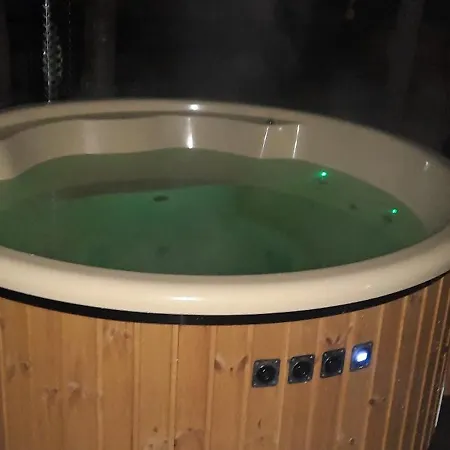 Holiday home Na Mazurach W Zagajniku Przy Jeziorze *